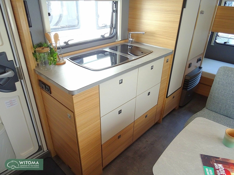 Dethleffs Camper 500 QSK airco mover luifel ATC  foto: 6
