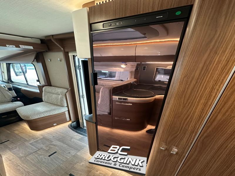 Hymer B-MC I 680 EINZELBETTEN + HUBBETT Foto: 17