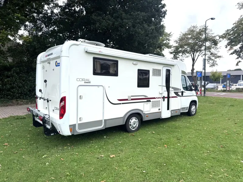 Adria Coral S 690 SC Queens-bed  foto: 2