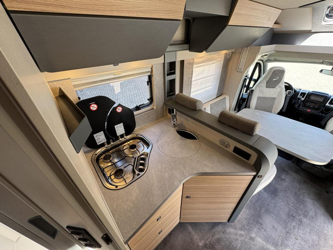 Dethleffs Pulse I 7051 GT-Line DBM Queensbed Als nieuw foto: 14