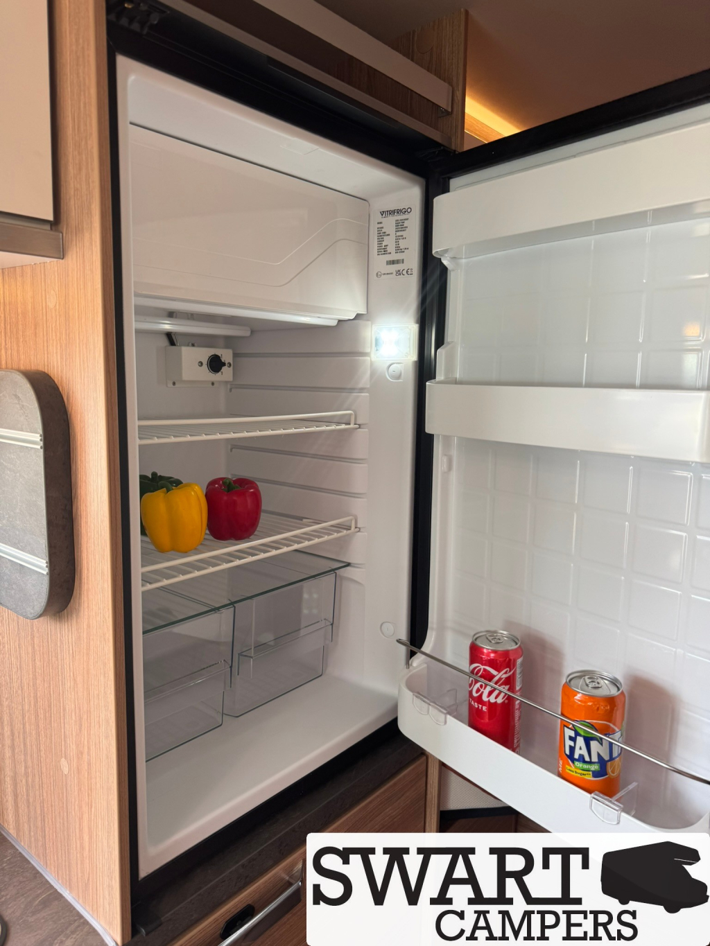 Weinsberg CaraBus 630 ME Edition [Fire], 140 pk Maxi Automaat Lengtebedden foto: 12