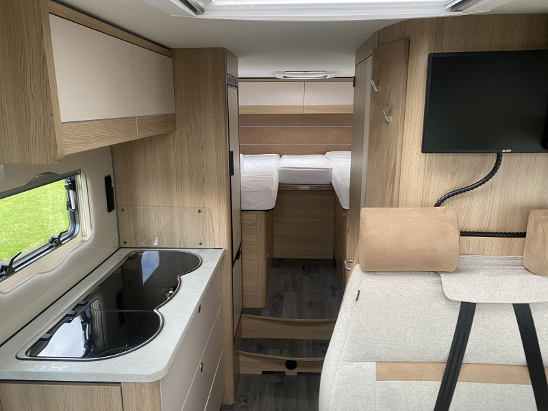 LMC Cruiser T 662 T jong gebruikt  foto: 12