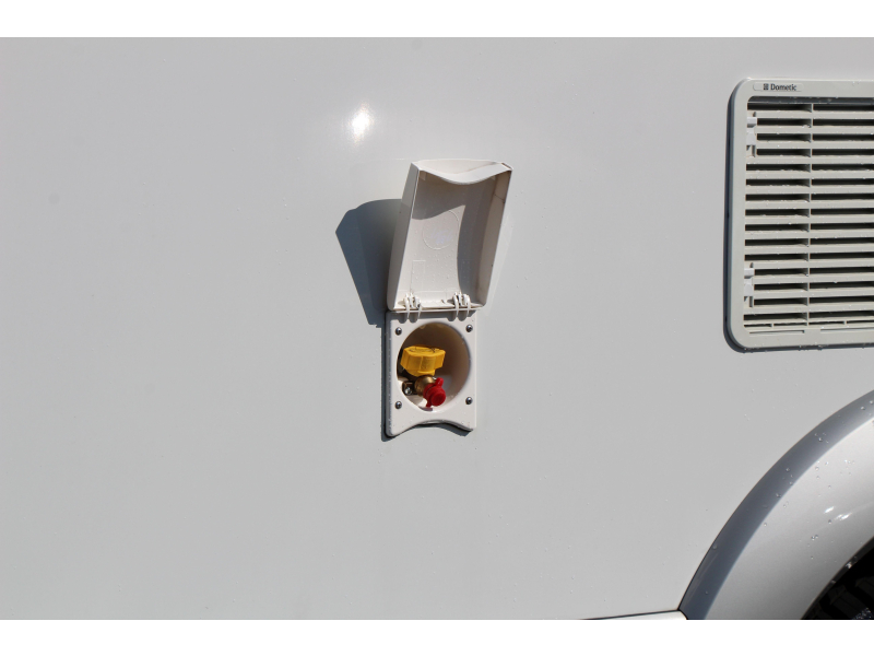 Hymer T 674 Enkele bedden - 2x airco  foto: 11