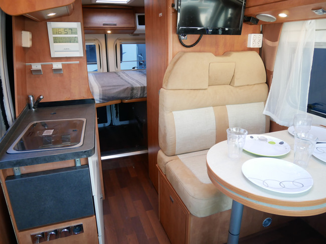 Carthago Malibu Van 600 DB, 6 Meter Buscamper, Busbiker!! foto: 11