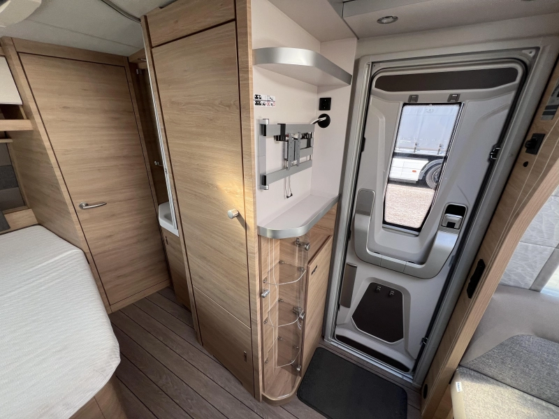 Knaus Sudwind 60 Years 450 FU awning audio system photo: 9