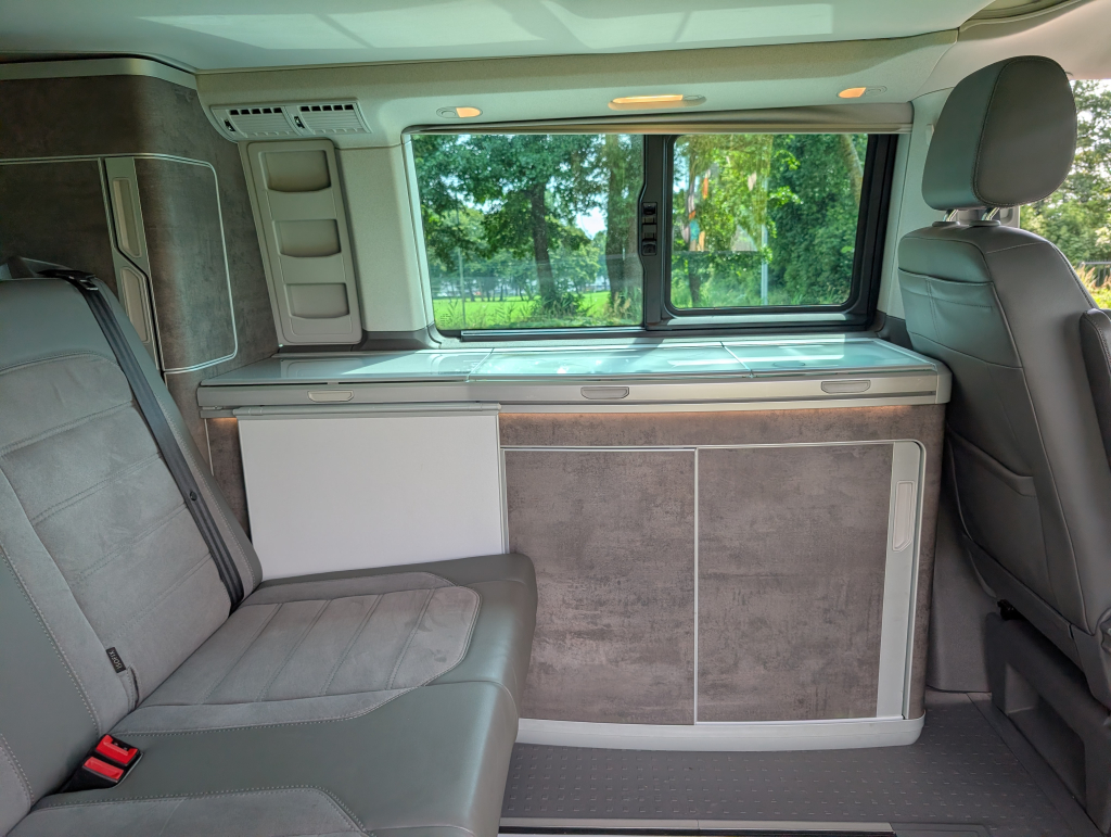 VOLKSWAGEN CALIFORNIA photo : 21
