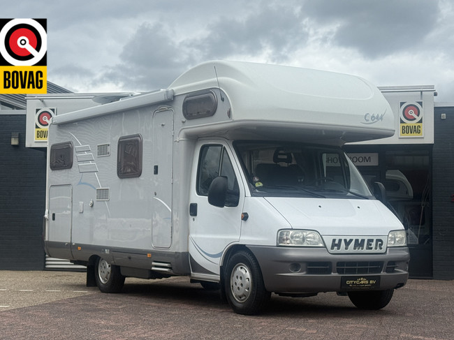 Hymer C 644 alkoof dwarsbed+bovenbed full options in zeer nette staat airco luifel tv elktr schotel 2x zonnepanelen grote garage omvormer trekhaak