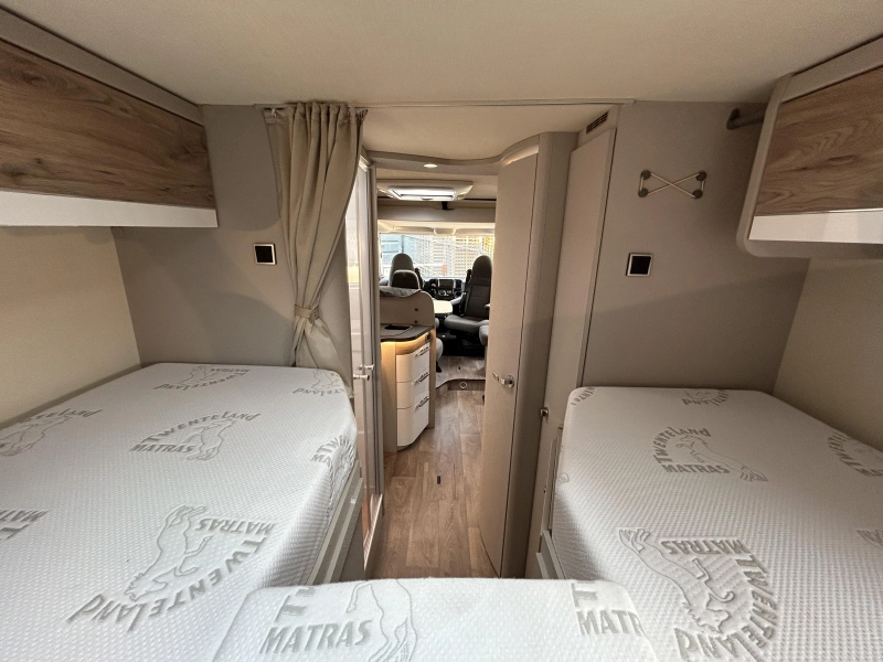 Hymer Exsis-I 678 Losse bedden, Hefbed  foto: 18