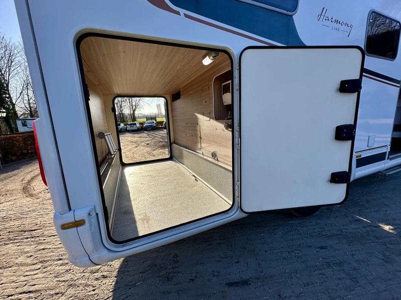 Bürstner Lyseo M Harmony Line 690 G | Mercedes | automaat  foto: 22