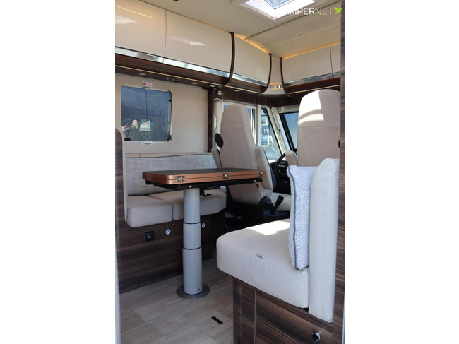 Laika ECOVIP H4109DS 180hp Automatic | Leveling system | Alde heating | Cabinets instead of Drop-down bed | Lithium | Inverter | Single beds | Face photo: 6