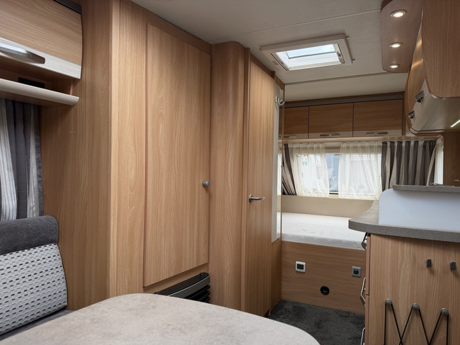 Knaus Sudwind 460 QU Foto: 10