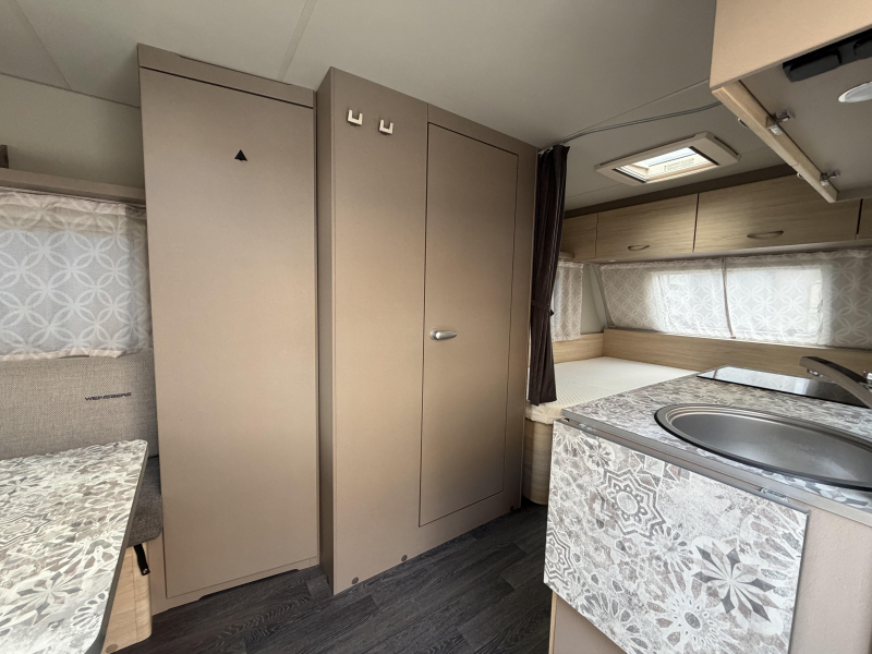 Weinsberg CaraCito 470 EU Single beds photo: 6
