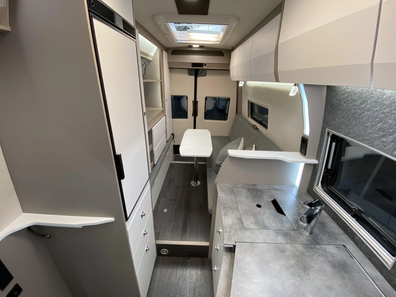 Frankia Yucon 7.0 Lounge round seating V6 autom. photo: 7