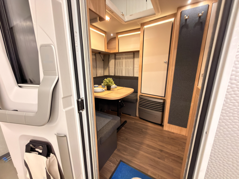 Knaus Sport 500 EU 1800 + Enkele Bedden  foto: 2