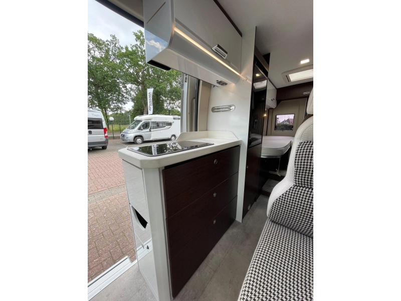 Karmann Davis 620 Single Beds Automatic photo: 14