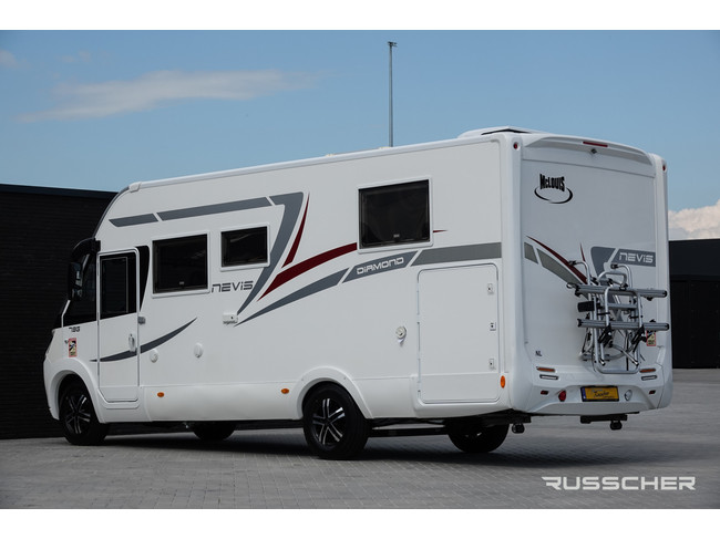 Mc Louis NEVIS | 150Pk | Queensbed | Dakairco | Luchtvering | Zonnepaneel foto: 22