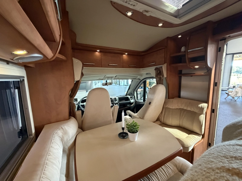 Carthago Chic C-Line I 5.0 QB queensbed 5.0 180pk  foto: 16