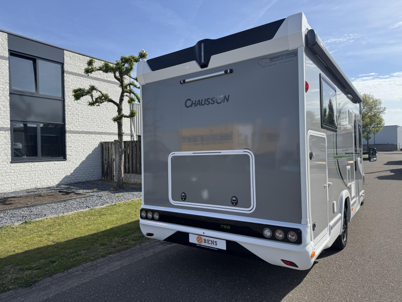 Chausson Etape Line 788 Queen bed drop-down bed photo: 12