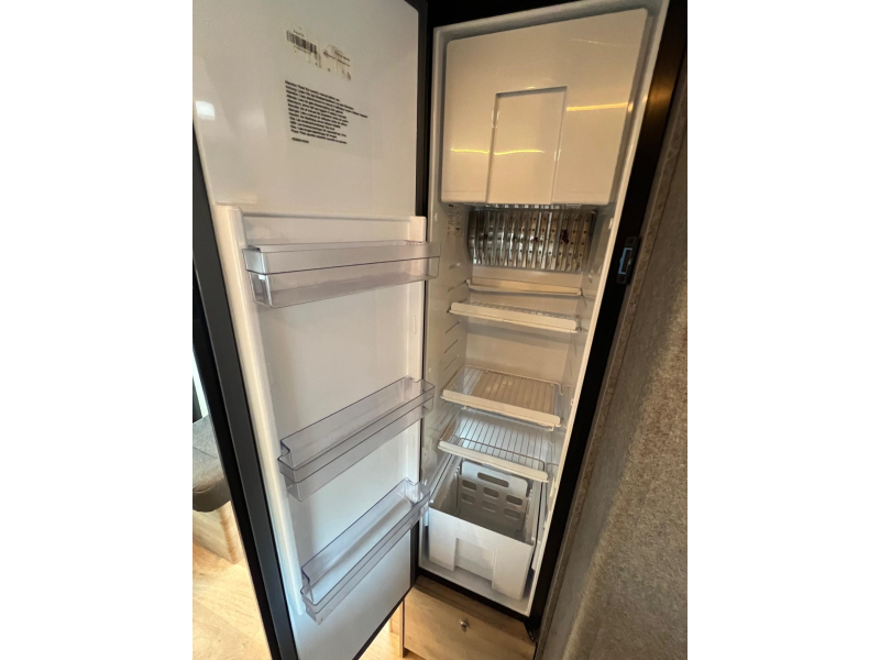 Dethleffs Just Go T 7055 EB automaat, schotel met tv  foto: 12