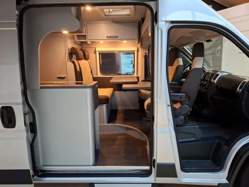 Knaus Weinsberg 600 MQ 140Pk Vastbed Trekhaak  foto: 15
