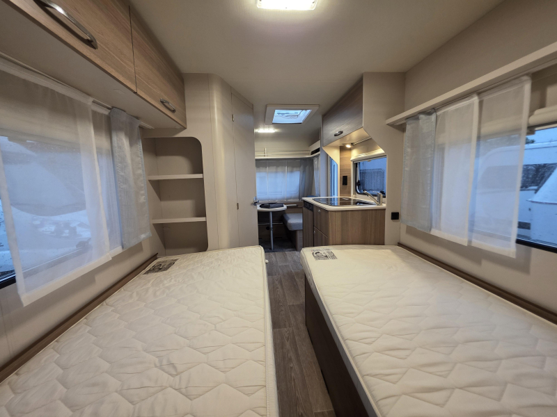 Dethleffs C'Joy 460 LE Camas Individuales TIENDA 2017 foto: 5