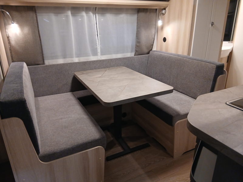 Hobby De Luxe 540 KMFE photo: 3
