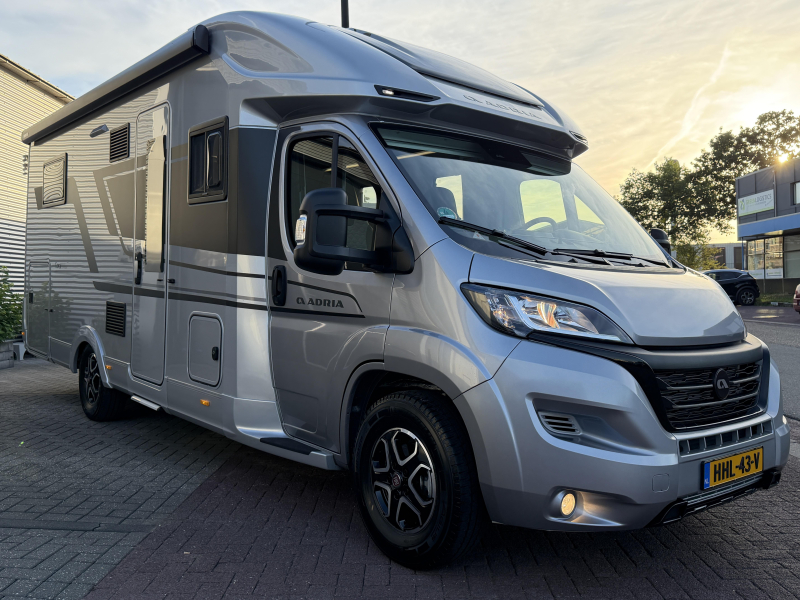 Adria Coral Supreme 670 DC 180 PK Automaat E&P  foto: 5