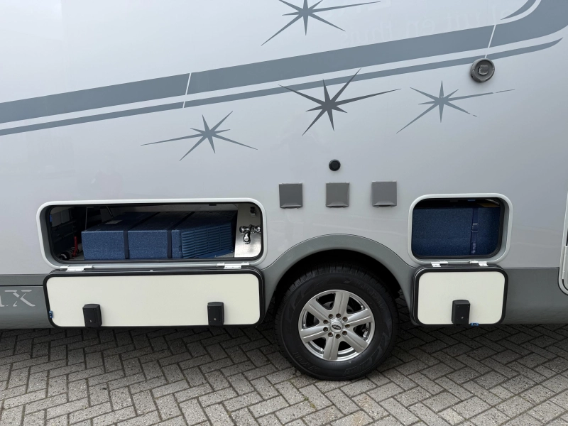 Phoenix Liner 8000 G Full options photo: 18