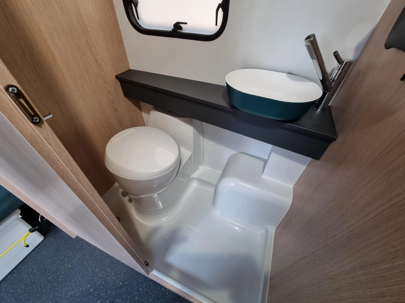 Adria Aviva Lite 360 DK Foto: 12