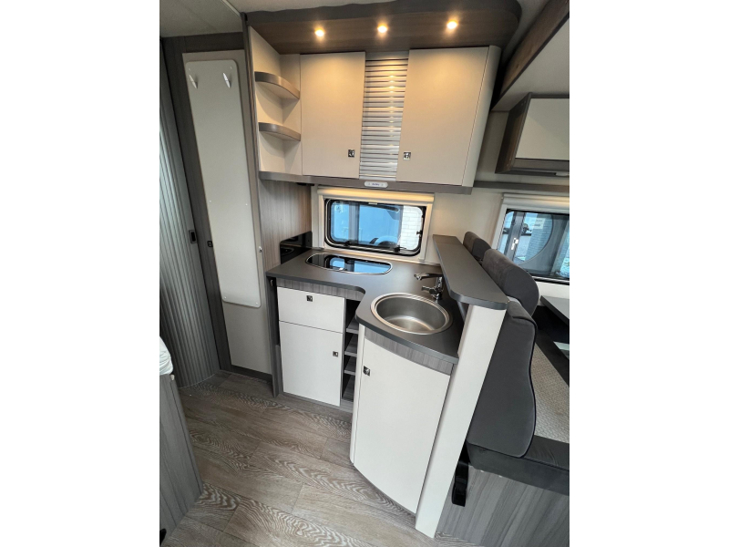 Hobby Optima Ontour 65 HFL fransbed, airco, hefbed  foto: 12