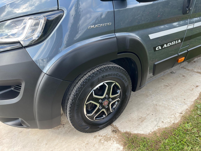 Adria Twin Plus Supreme 640 SLB 9-Traps LUCHTVERING foto: 18