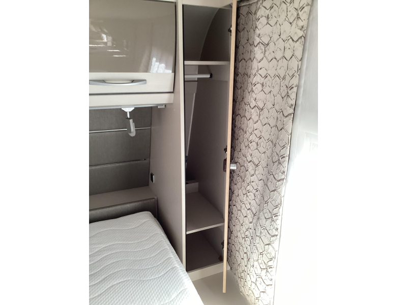Dethleffs Nomad 530 DR Airco/awning photo: 14