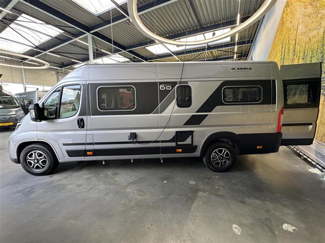 Adria Twin 640 SGX 60 YEAR foto: 11