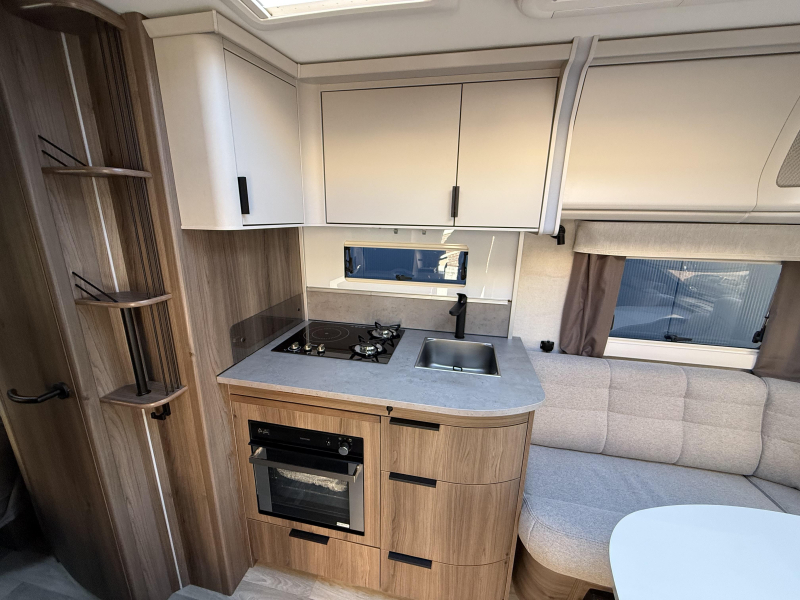 Kabe Royal 540 GLE foto: 5