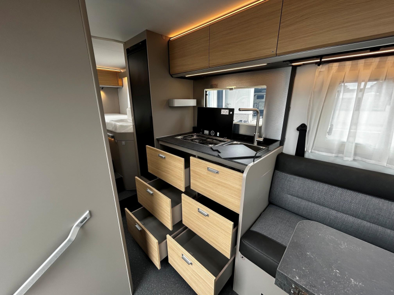 Adria Compact Select DL Grote koelkast, Luifel  foto: 12
