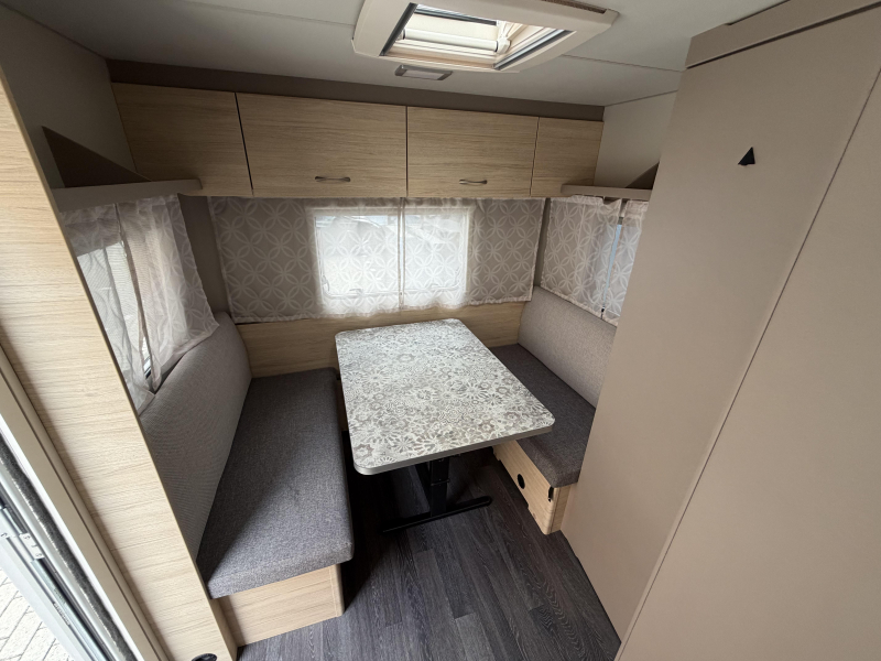 Weinsberg CaraCito 470 EU Single beds photo: 7