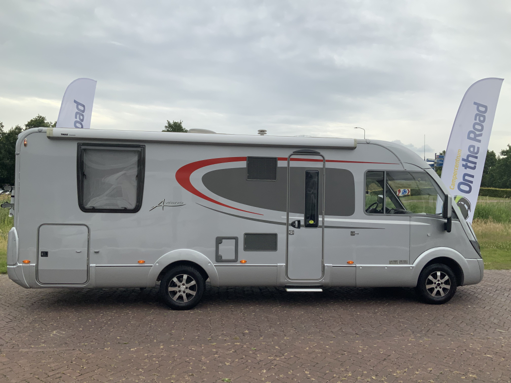 Bürstner Aviano 727 2.3 AUTOMAAT  150  PK integraal ,  Motor-airco  , Queens-bed , gelijkvloers , zij  zitgroep Bj. 2012 Camper centrum on the road foto: 32