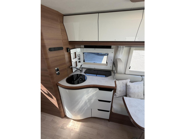 RAPIDO M96 Queensbed EP Level 2X Airco Omvormer Zonnepaneel foto: 15