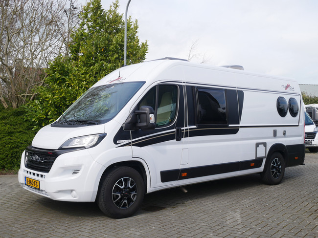 Carthago Malibu Van 640 LE, 9-Traps Automaat, Busbiker, MaxxFan foto: 2