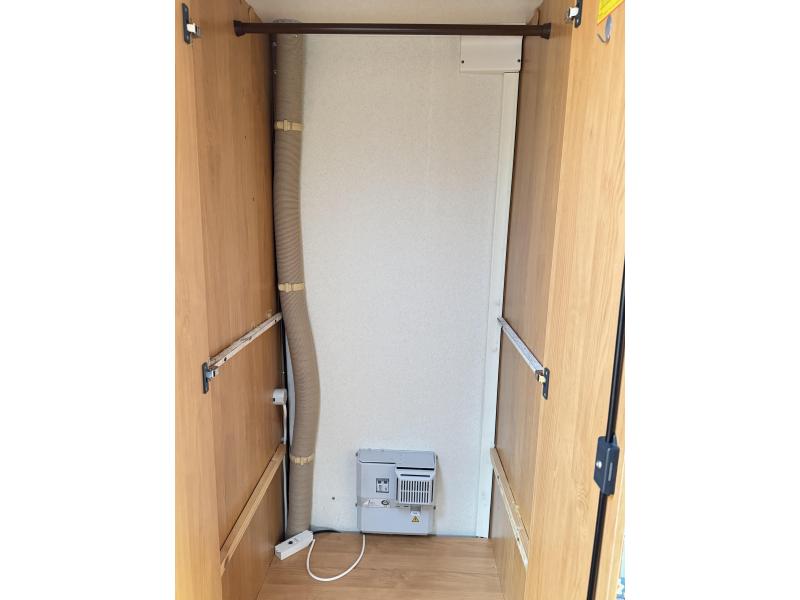 Hobby Excellent 400 SB - Voortent - Zakluifel -  foto: 5