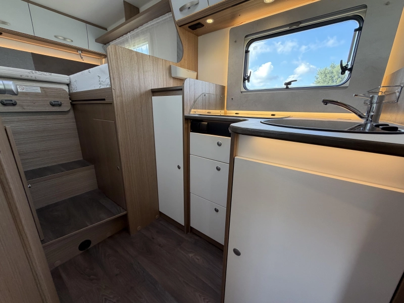 Carado Clever Edition 338 T Litio, 180CV Heossafe foto: 11