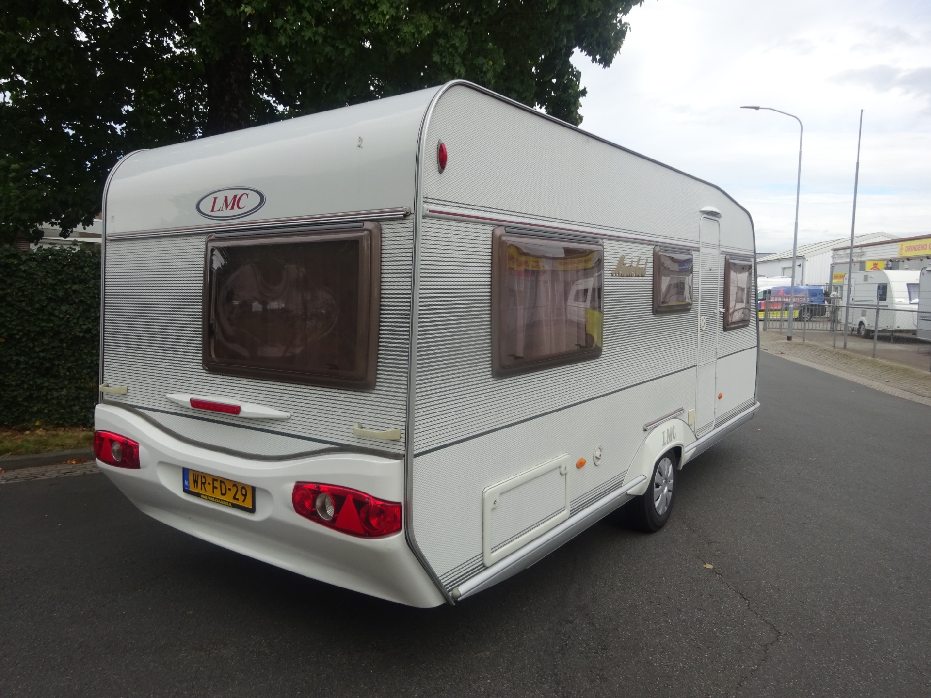 Lmc Munsterland 510 Frans Bed+Rondzit+Grote Koelkast en Mover foto: 5