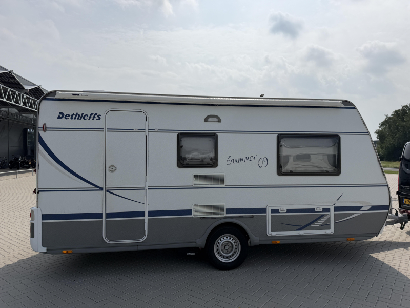 Dethleffs Summer Edition 460 V enkele bedden  foto: 4
