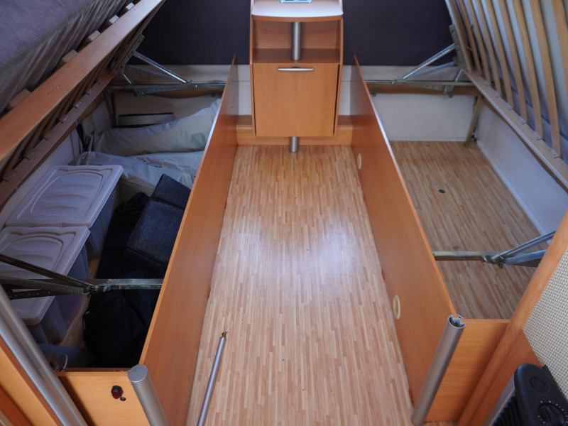 Eriba Living 480 WITH MOVER, AWNING, AIR CONDITIONING photo: 5
