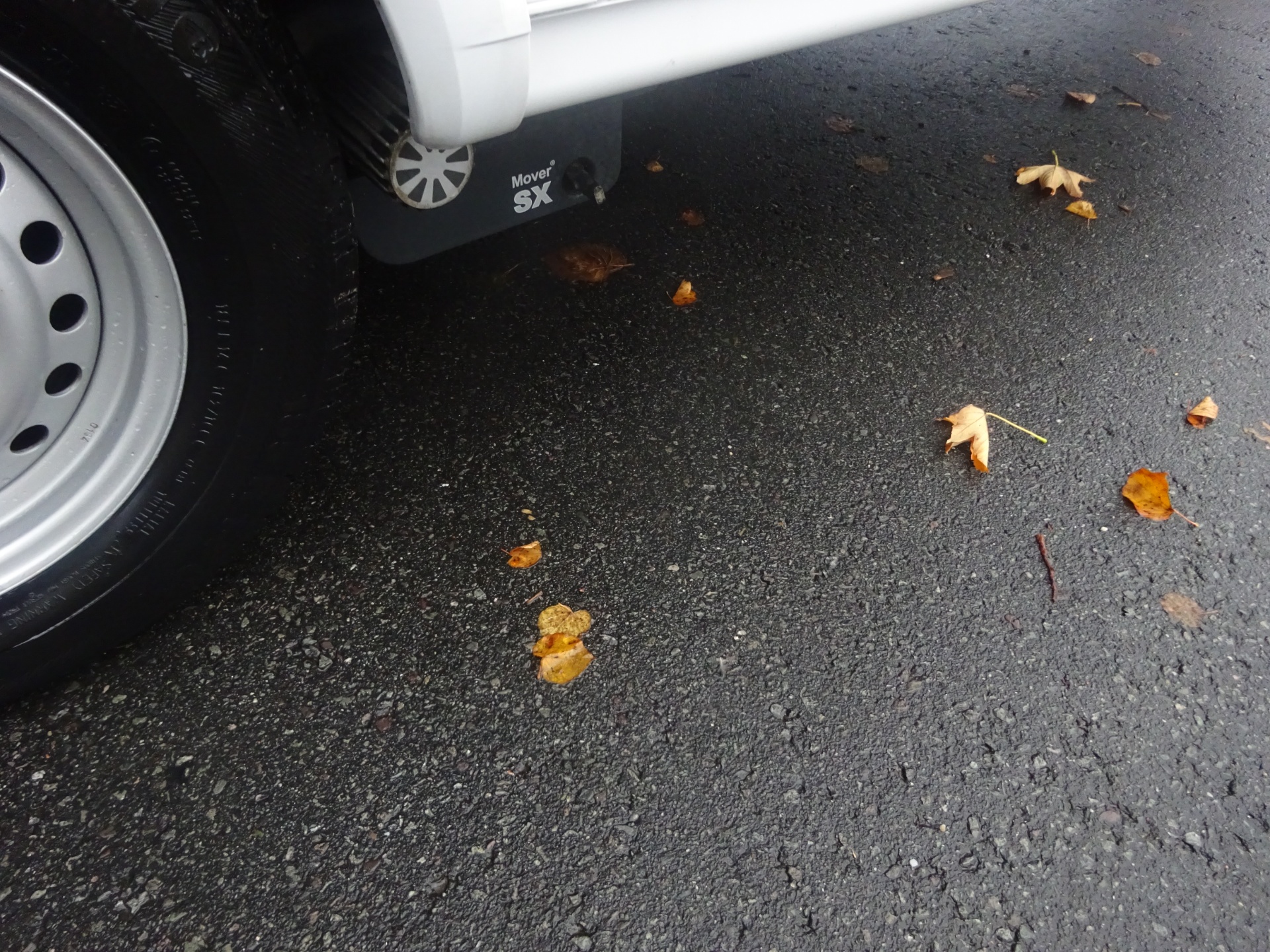 Lmc Sassino 460UL Enkele Bedden+Mover+Voortent foto: 7