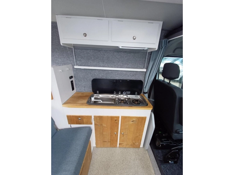 Nissan NV400 photo: 9