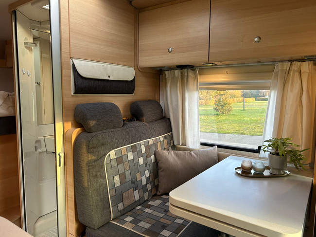 Knaus Van TI 550 MD Fiat Ducato 2.3 130 PK Half-integraal Camper Nieuwstaat foto: 5