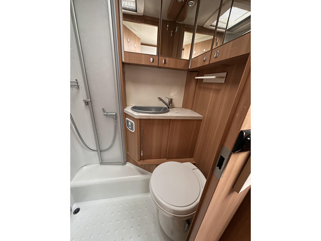 LMC Breezer V 646 automaat foto: 13