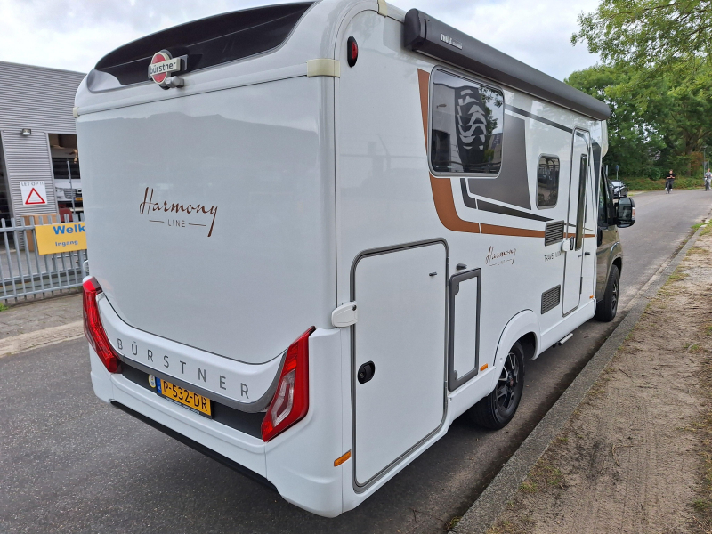 B&uuml;rstner Travel Van 620 T 9G MOD&Egrave;LE COMPACT AUTOMATIQUE photo : 1