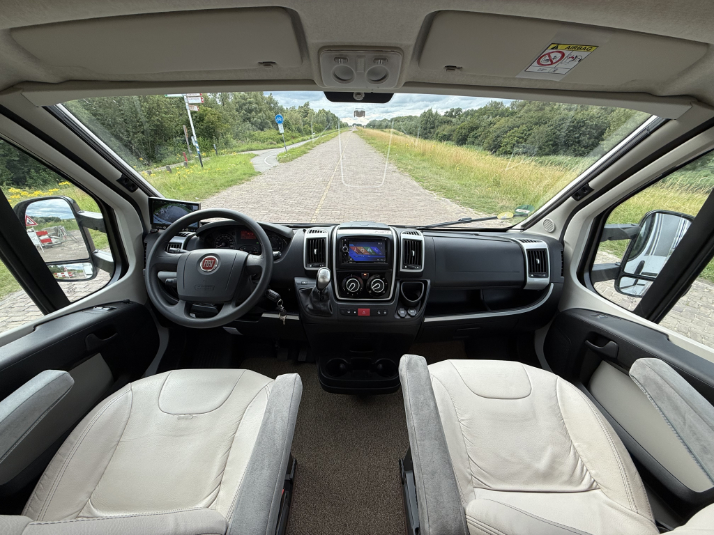 Pilote P 746 GJ Foto: 19